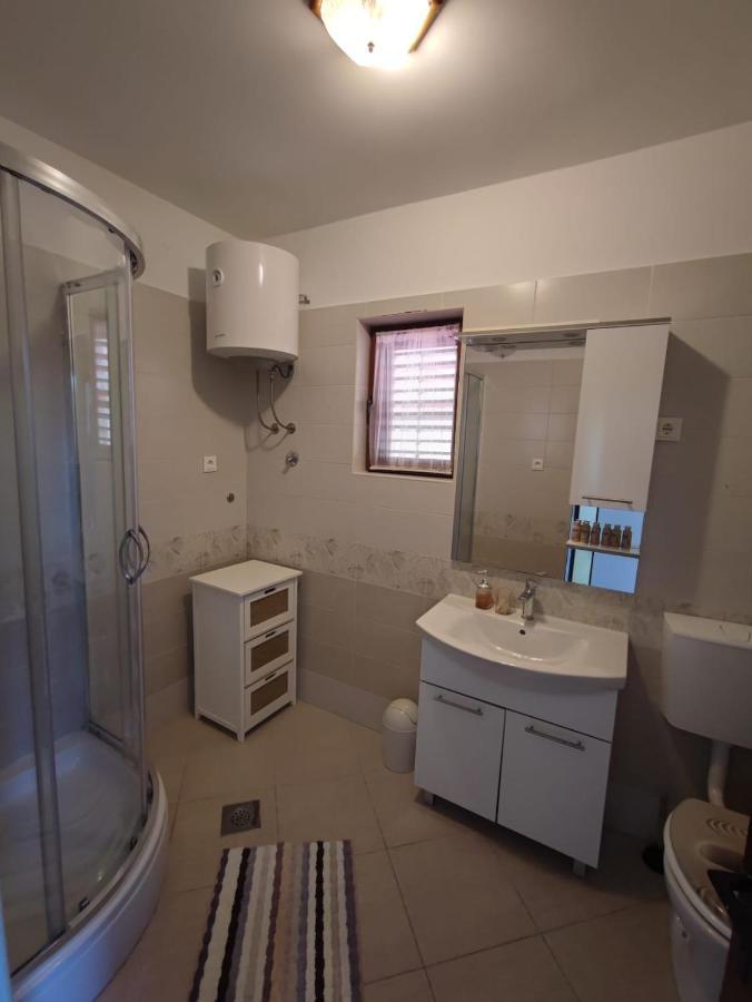 Apartment Marta Ябланац Екстериор снимка